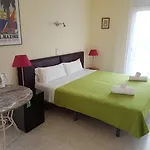 Alexandra Ξενοδοχείο *