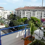 Alexandra Ξενοδοχείο *