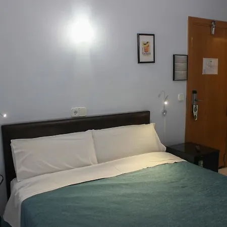 Alexandra * 锡切斯