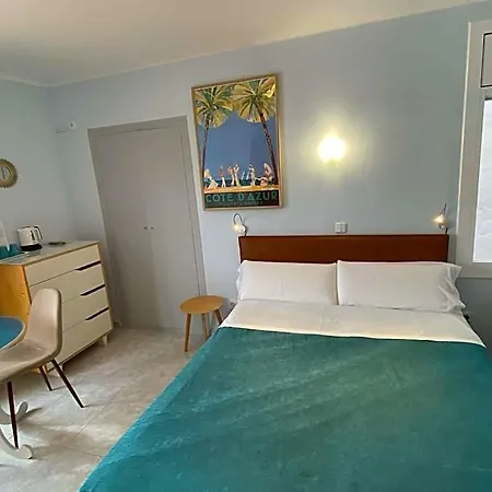 Alexandra Hotel *